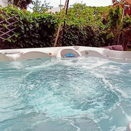 & Piscine Proche Bord De Mer *